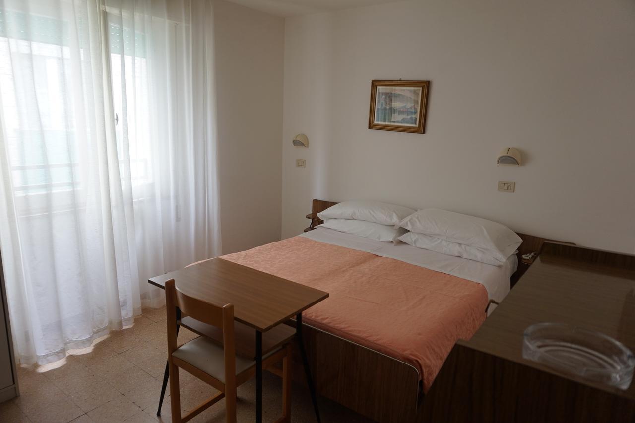 Hotel Aurora Gabicce Mare Zewnętrze zdjęcie